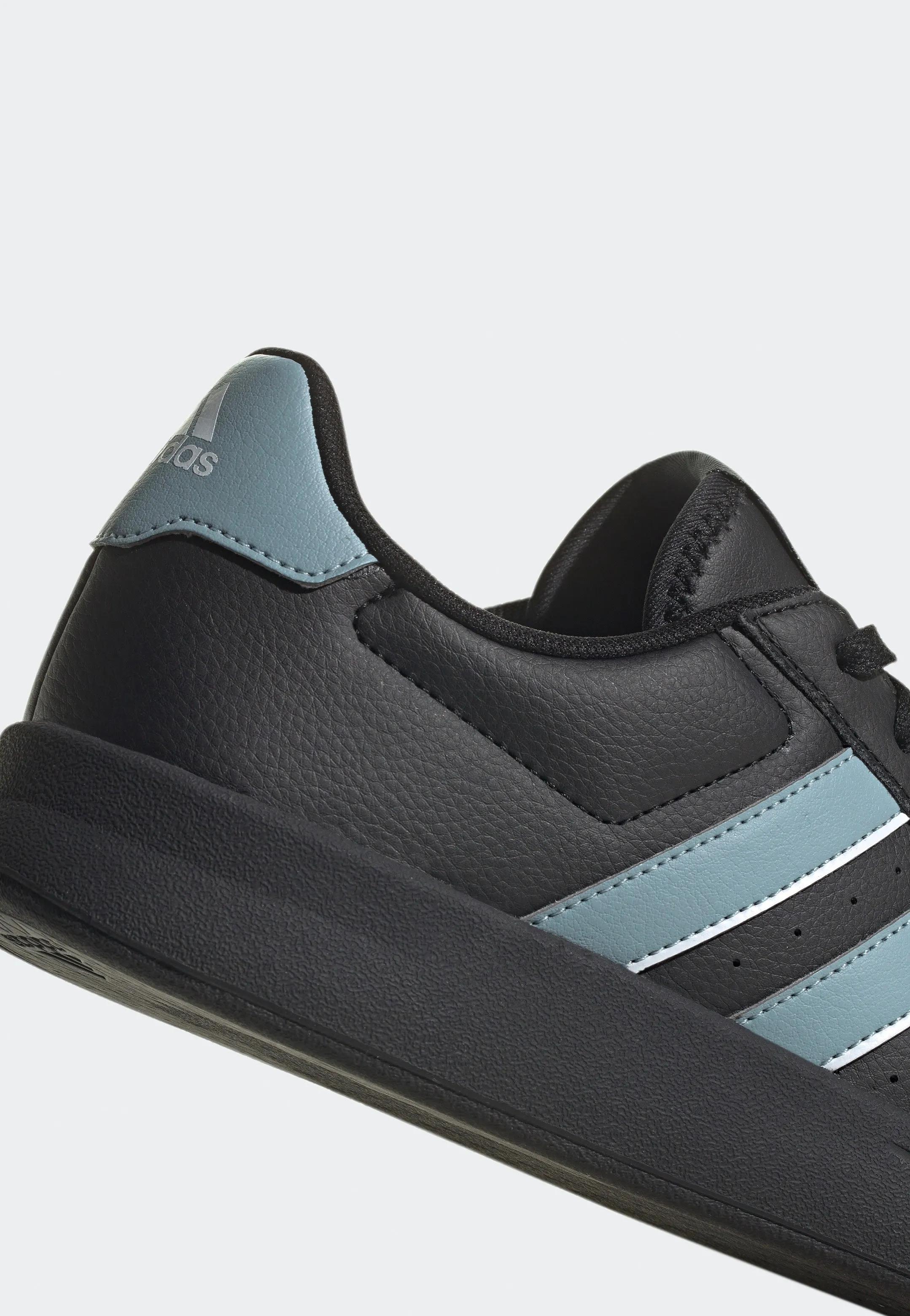 Adidas - Breaknet 2.0 Cblack/Maggre/Ftwwht - Shoes