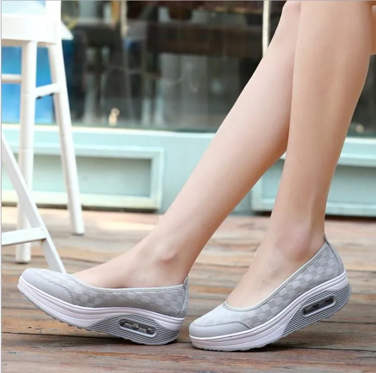 Casual Thick Bottom Round Toe Sport Sneakers