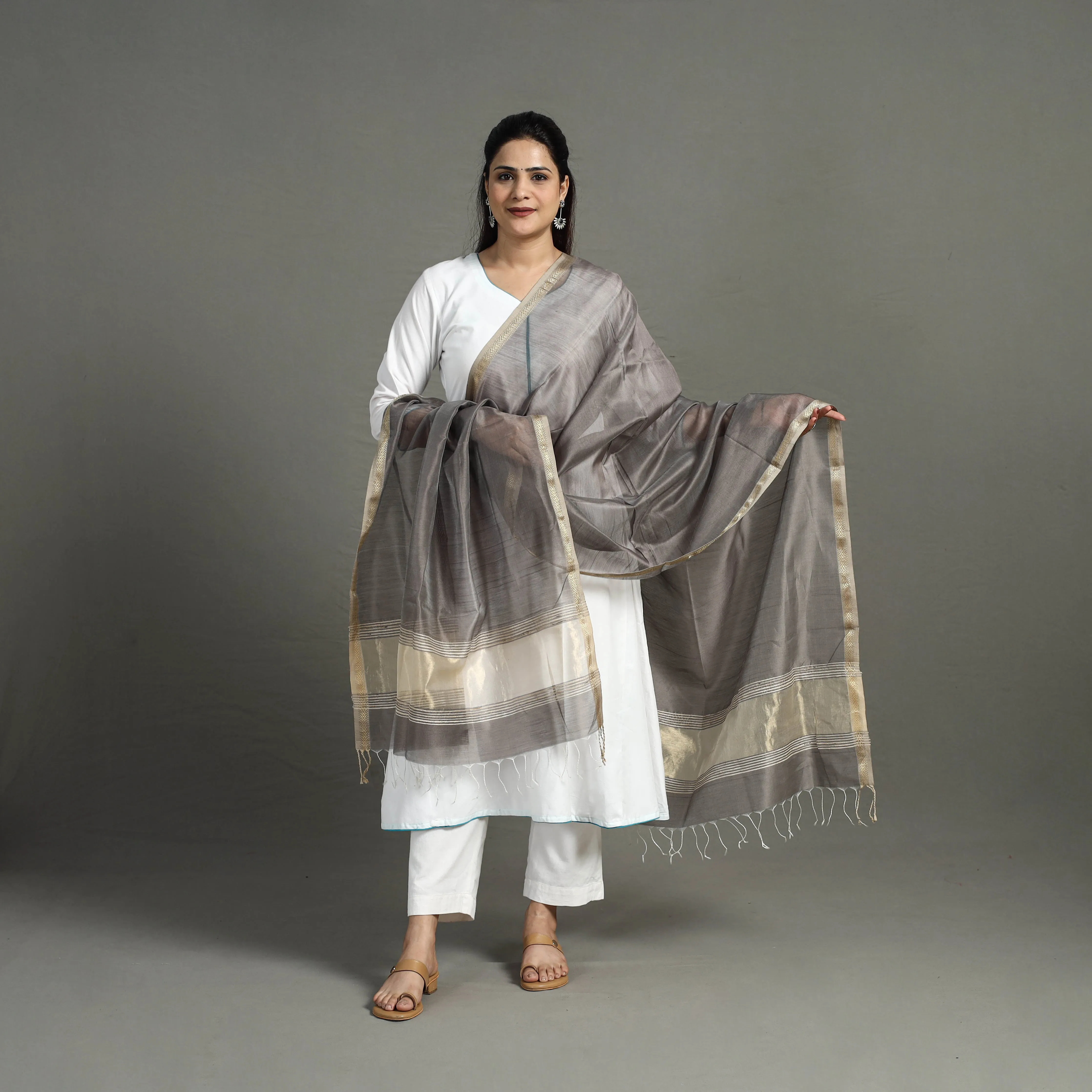 Grey - Handloom Silk Cotton Zari Work Maheshwari Dupatta 01