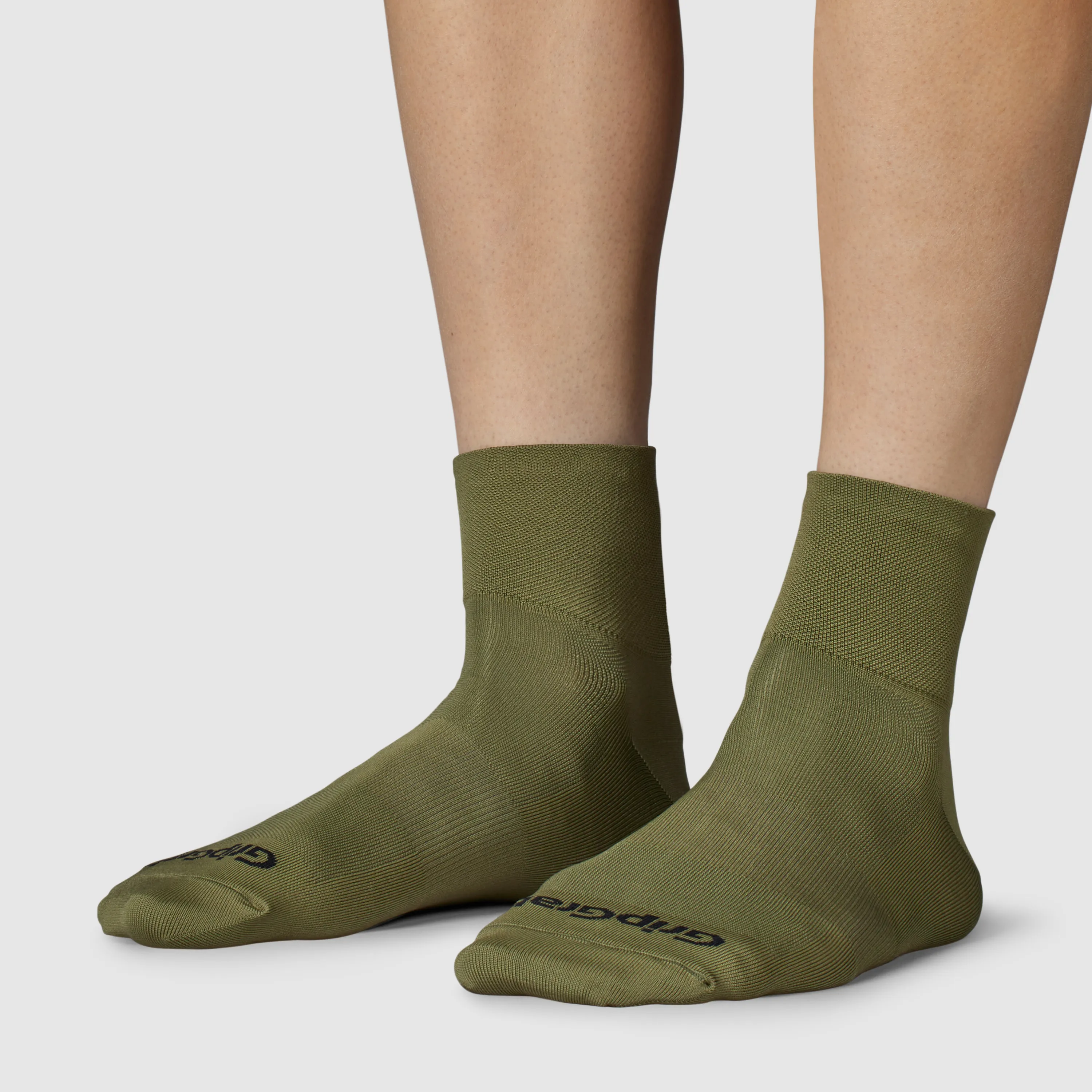 Gripgrab Lightweight SL Short Summer Socks Olive Green | Buy Gripgrab Lightweight SL Short Summer Socks Olive Green here | Outnorth