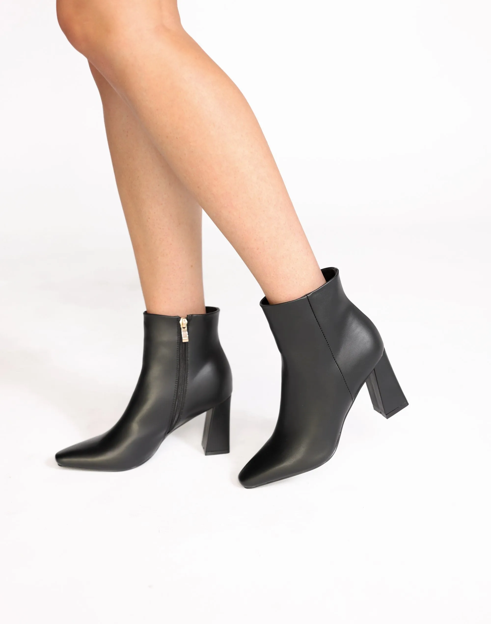 Indeera Boots (Black) - By Billini