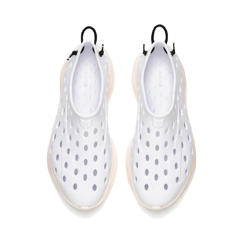 Kane Revive Slip On Active Recovery Shoe in White/Cream