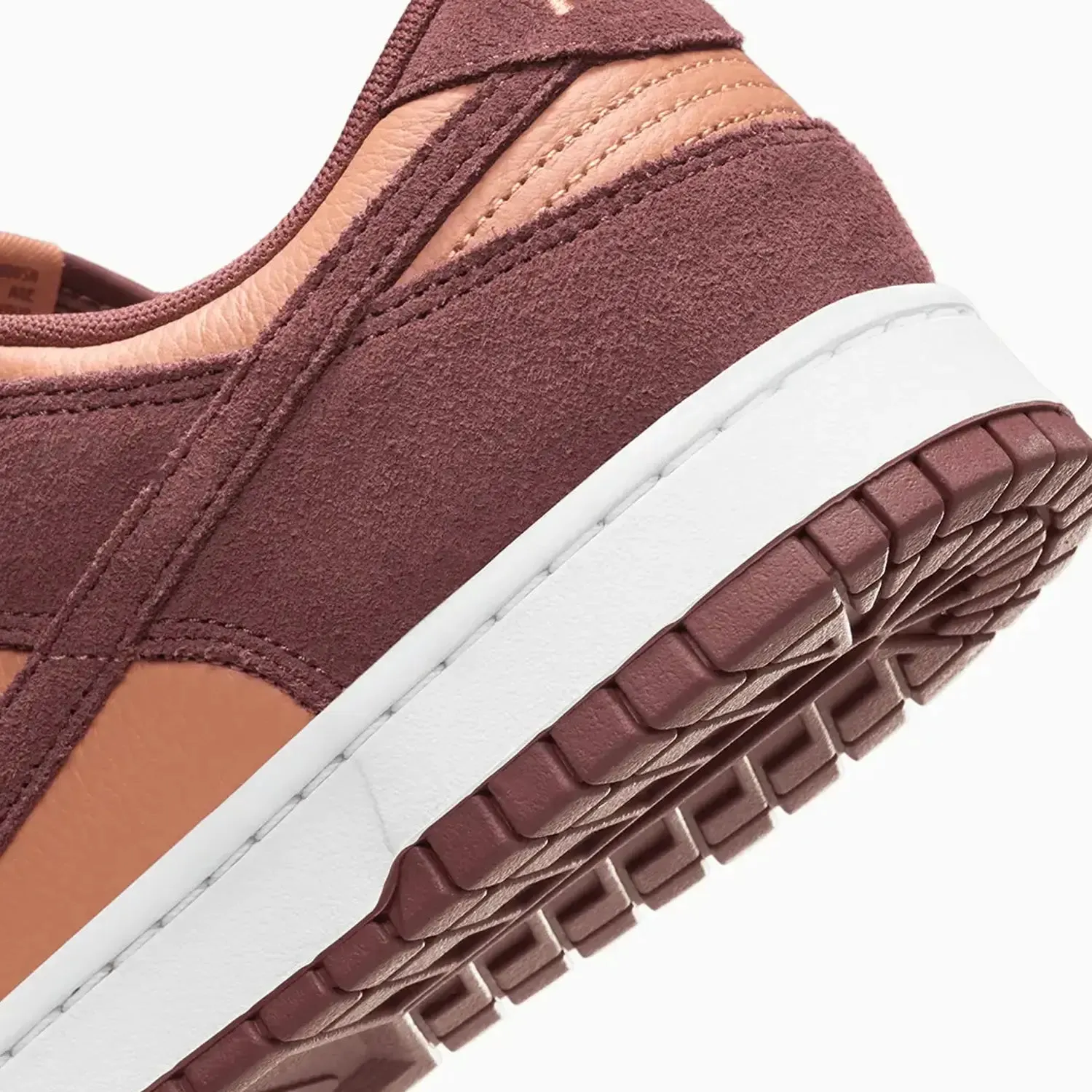 Men's Dunk Low Retro SE "Amber Brown"