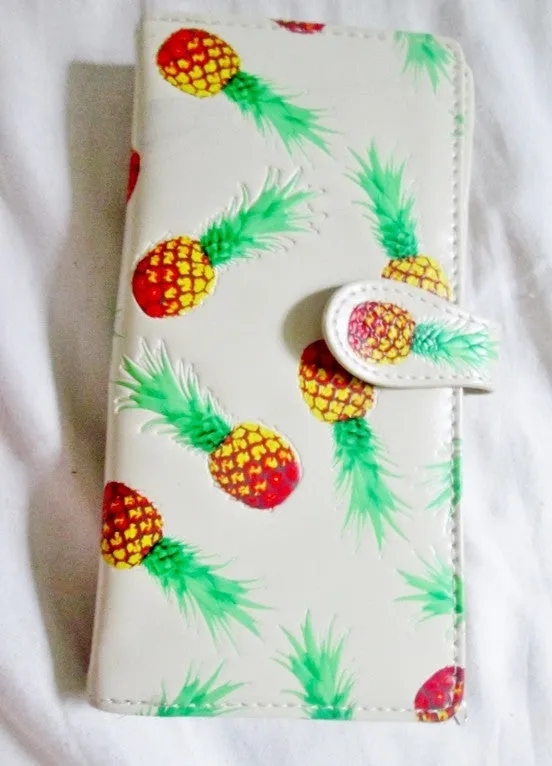 NEW SHAGWEAR SHAG WEAR PINEAPPLES Large Wallet Organizer Zip CREAM CREME