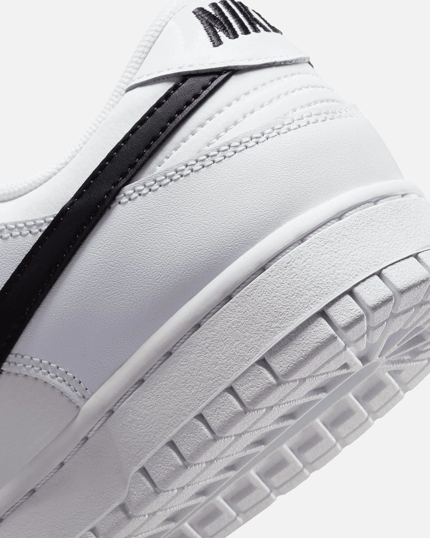 Nike Dunk Low Retro White/Black