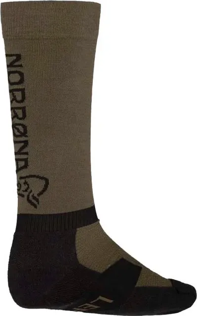 Norrøna Senja Merino Lightweight Socks Long Olive Night | Buy Norrøna Senja Merino Lightweight Socks Long Olive Night here | Outnorth