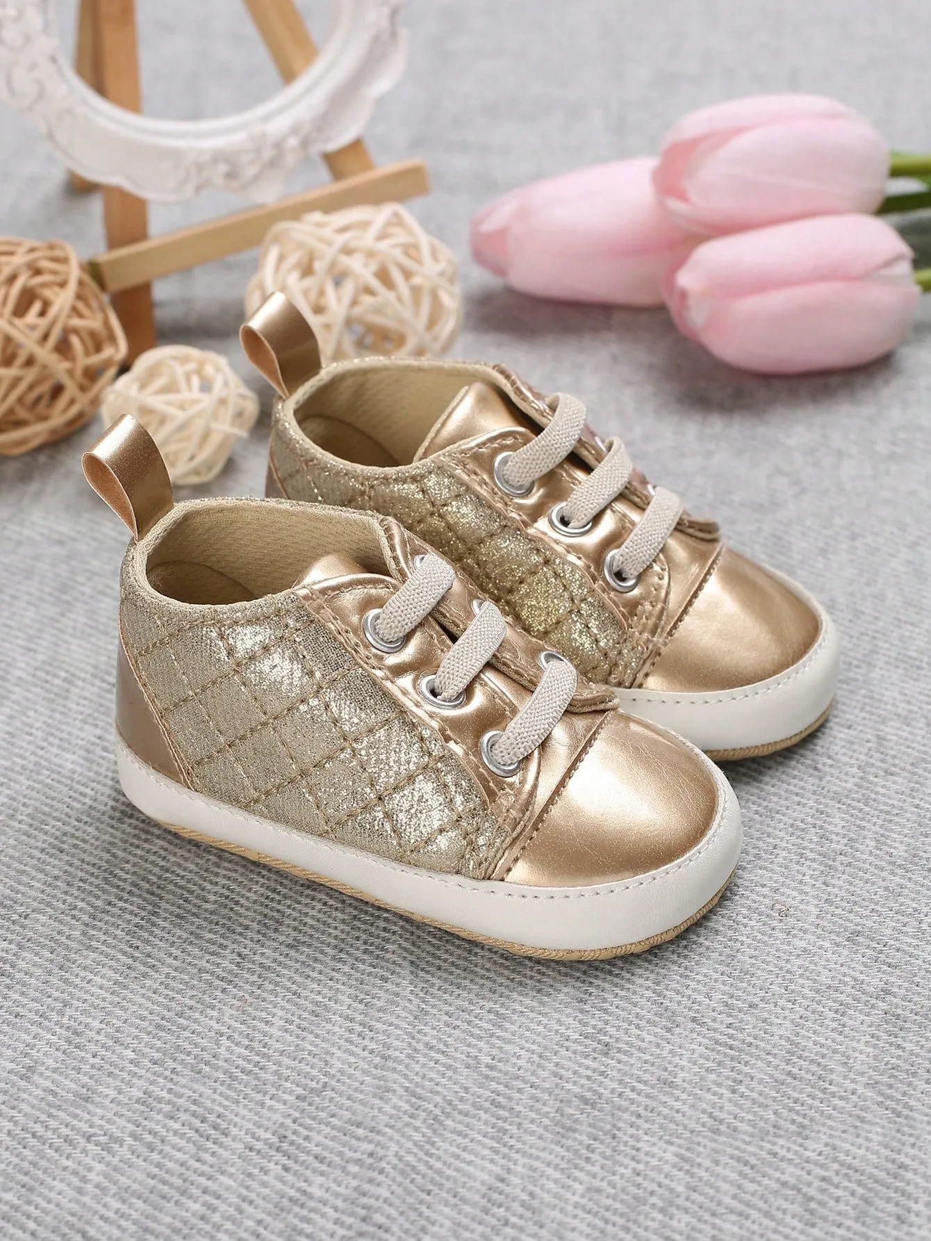 SHEIN Baby Girls Lace Up Plaid Embossed Skate Shoes For Outdoor