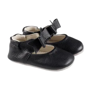 Sofia First Kicks in Black