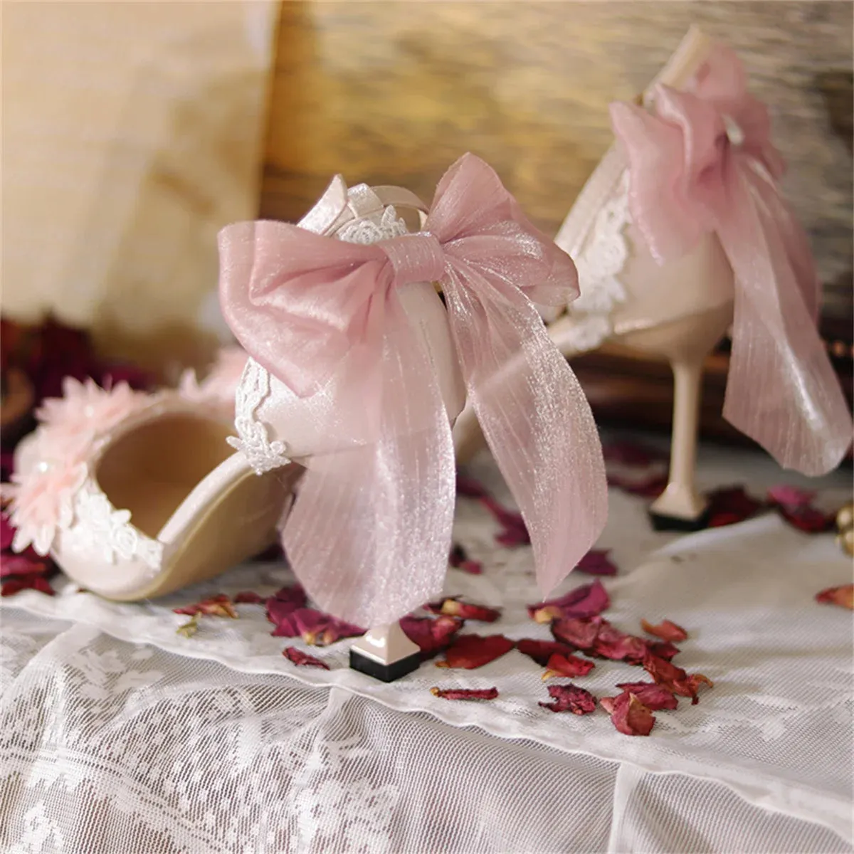 Sohiwoo French Sweet Vintage Girls Shoes Cosplay Pink Elegant Lace Flower Pearls Pointed Sandals Bandages Bowknot 8cm High Heel Shoes