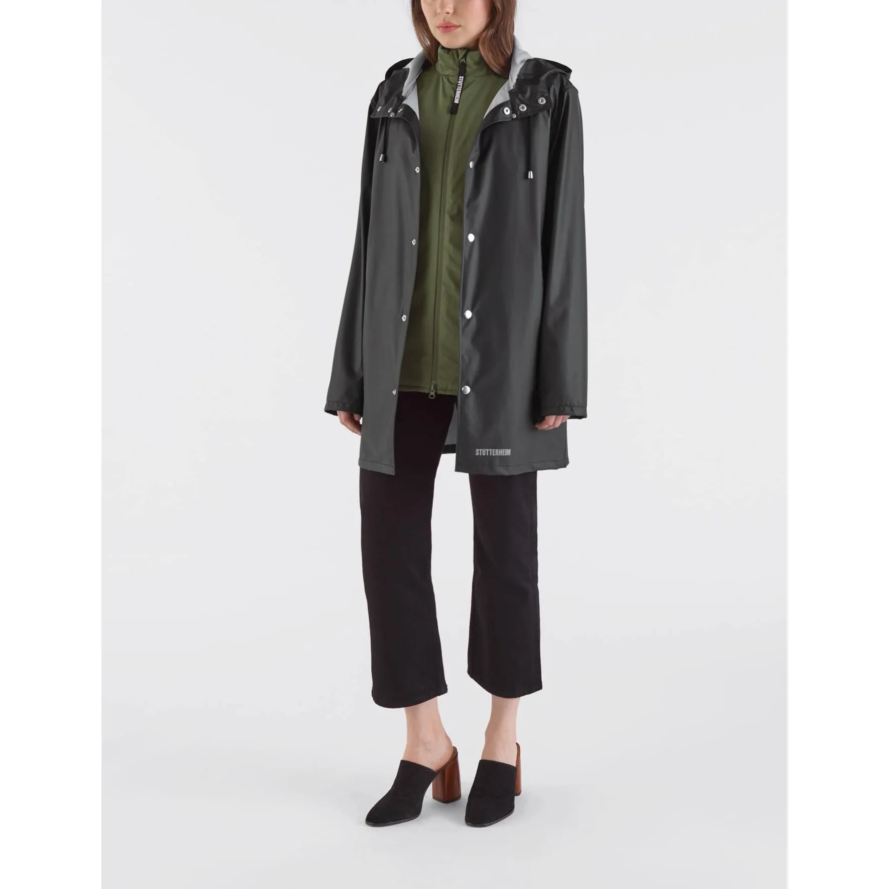 Stutterheim Stockholm Lightweight Raincoat Unisex Black | Buy Stutterheim Stockholm Lightweight Raincoat Unisex Black here | Outnorth