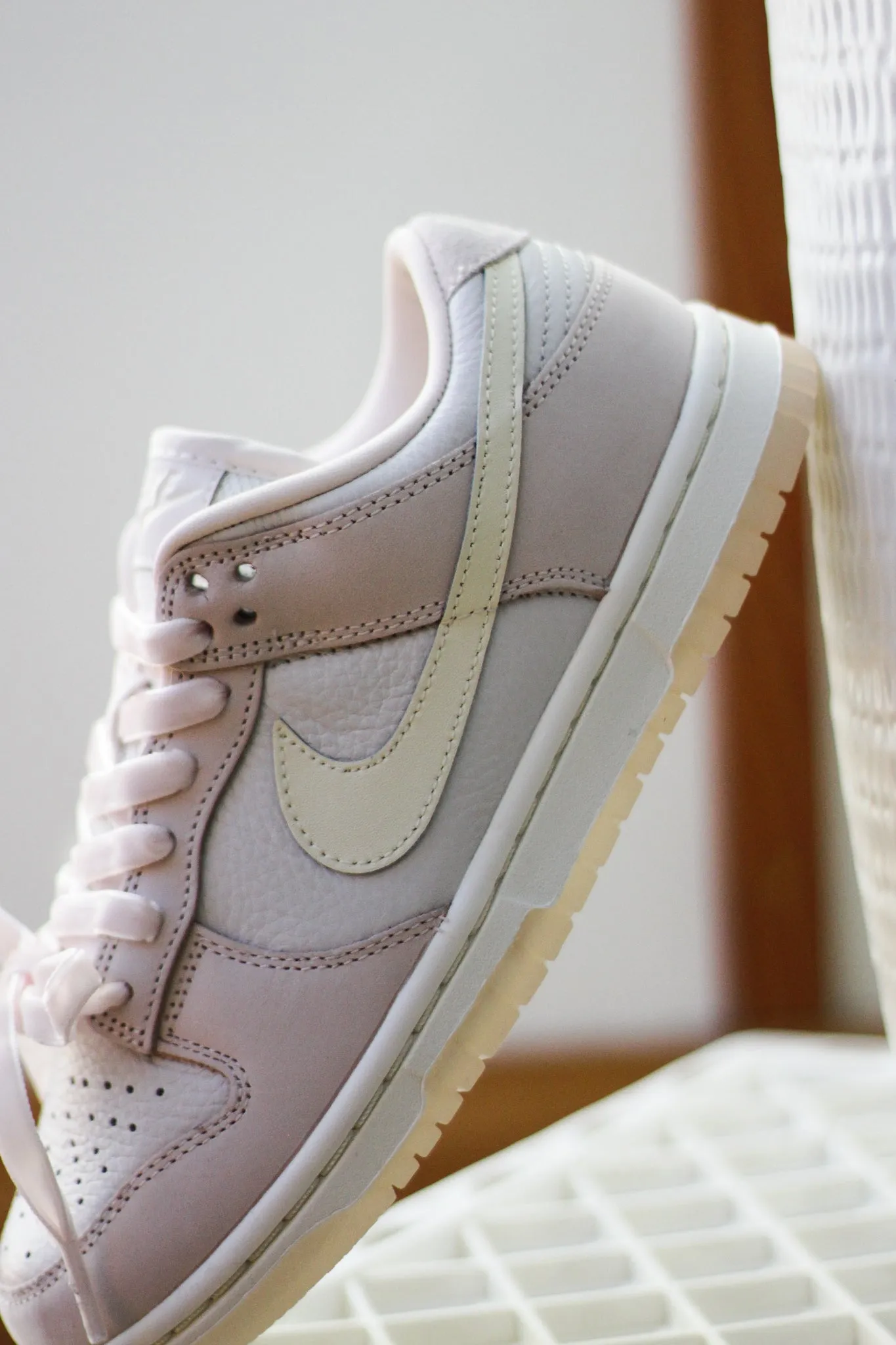 W DUNK LOW PRM "LIGHT SOFT PINK"