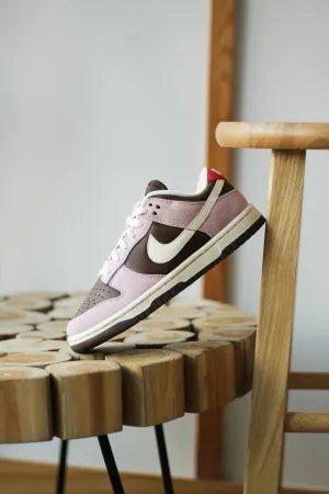 W DUNK LOW "CACAO WOW/PINK FOAM"