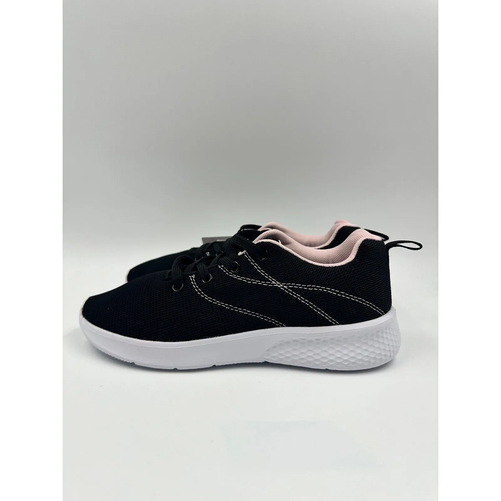 Women's Size 6, Black Low Top Sneakers w/ Light Pink Accents & Memory Foam Sole